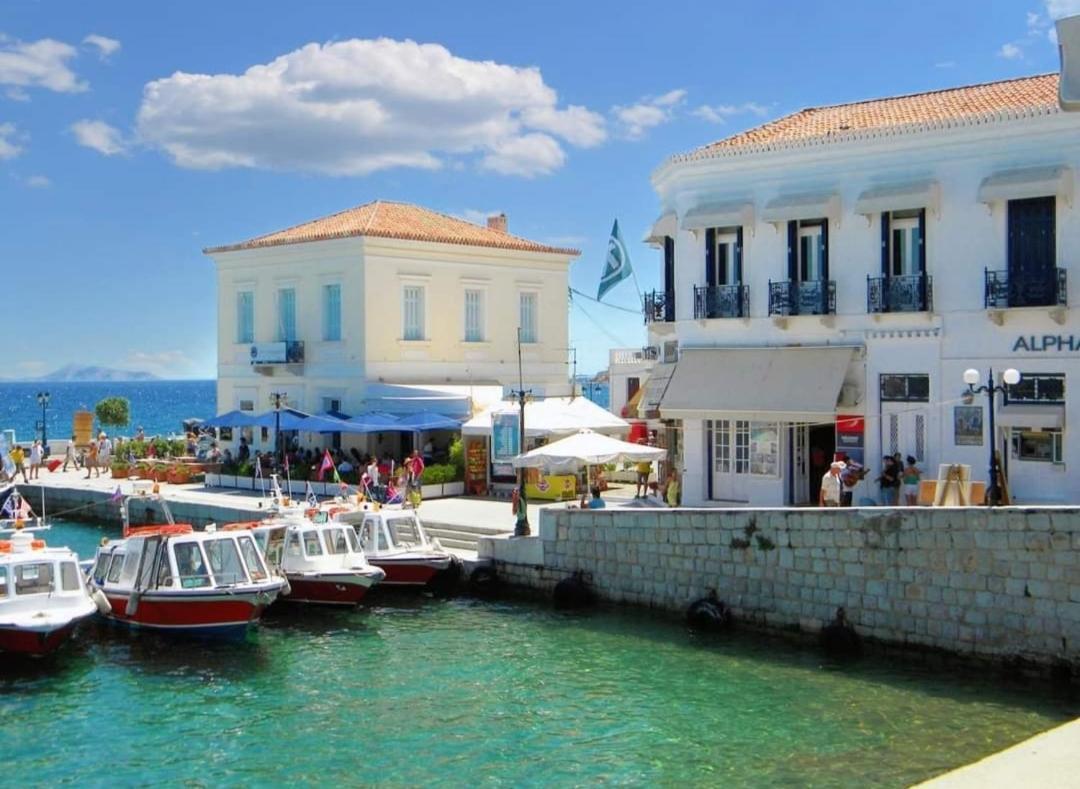 Alexjean House * Ligoneri
